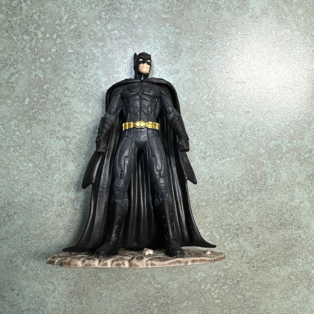 Batman Dark Knight 4" Action Figure Black Gold Belt DC Comics Schleich 2015